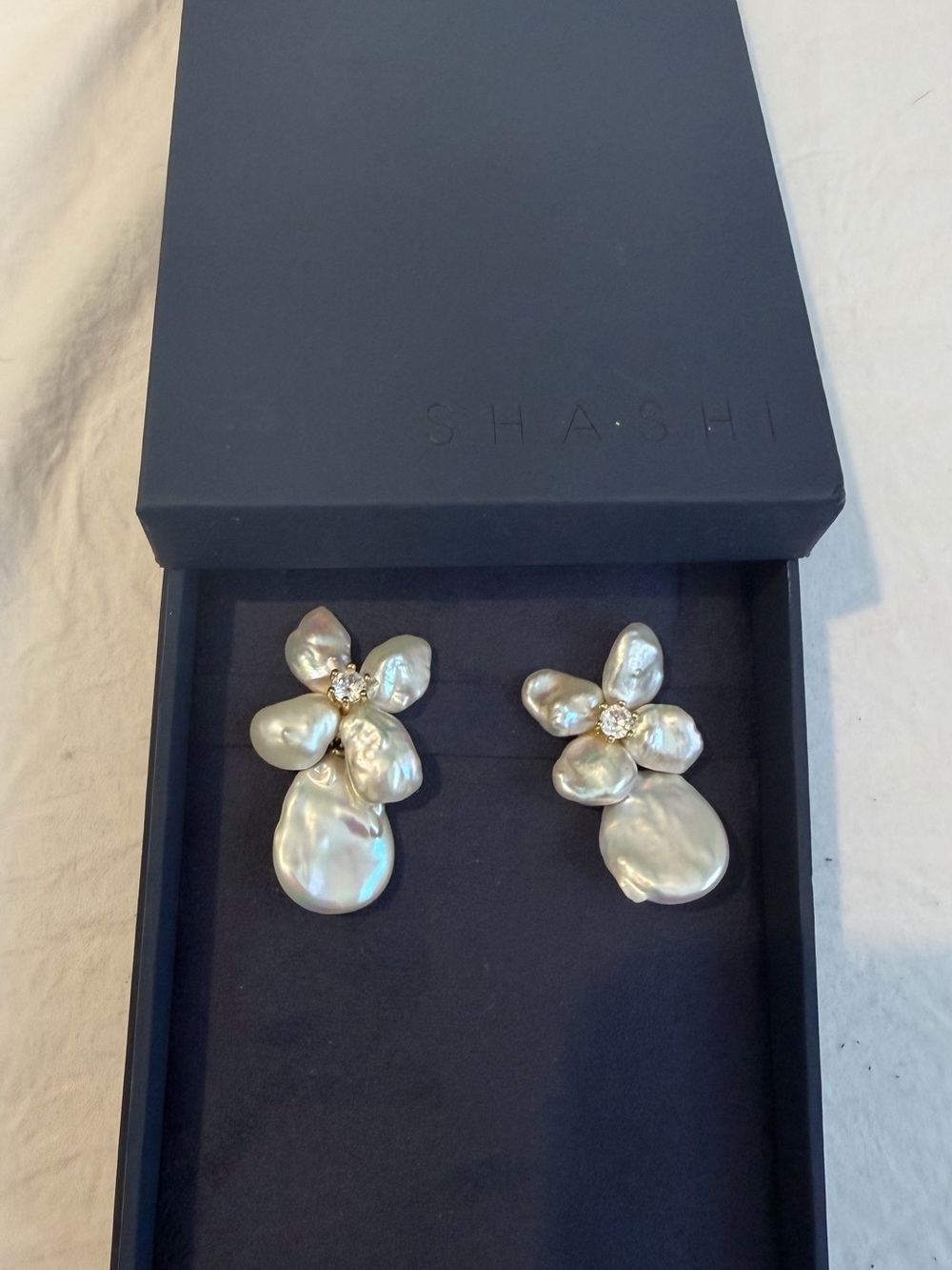 SHASHI Fleur De Cleo Earring